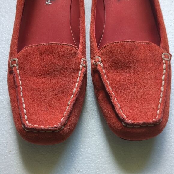 Coldwater Creek Women's Suede Leather Wedge Rust Loafers Size 7 - Picture 3 of 9